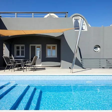 Hotel Theano Cave & *