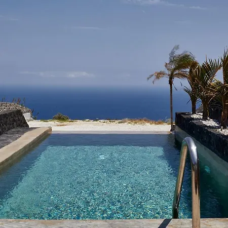 Theano Cave & Hotel