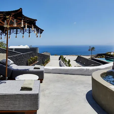 Theano Cave & Hotel